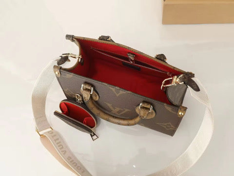 MonoLuxe Purse