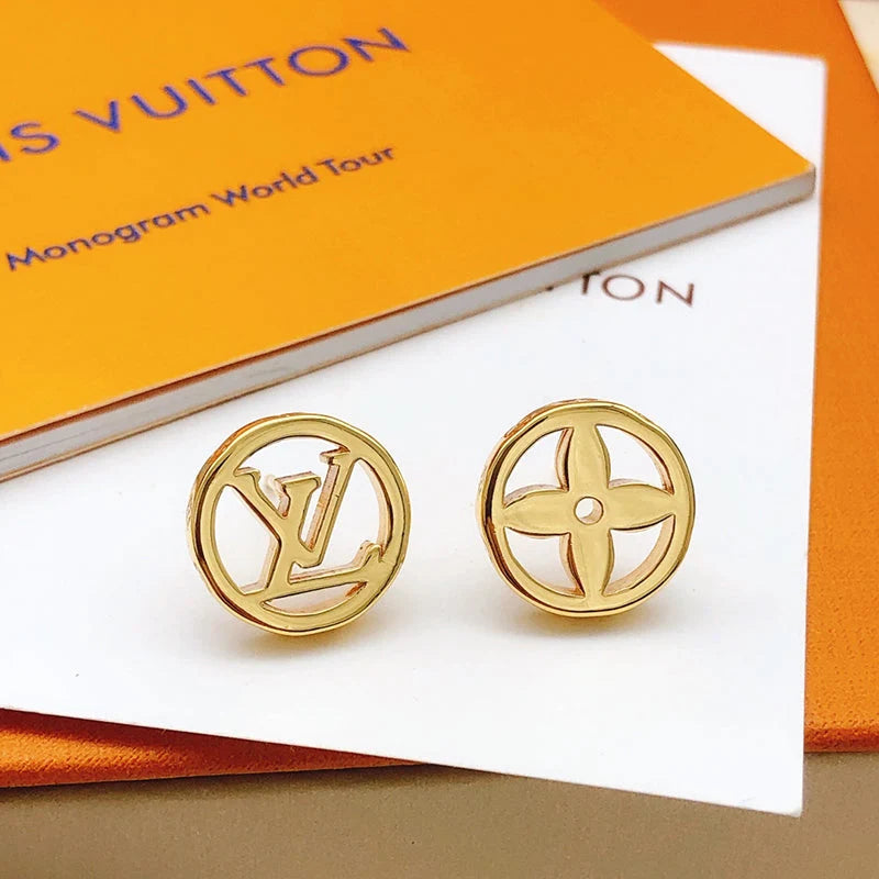 Motif Rich Girl Studs