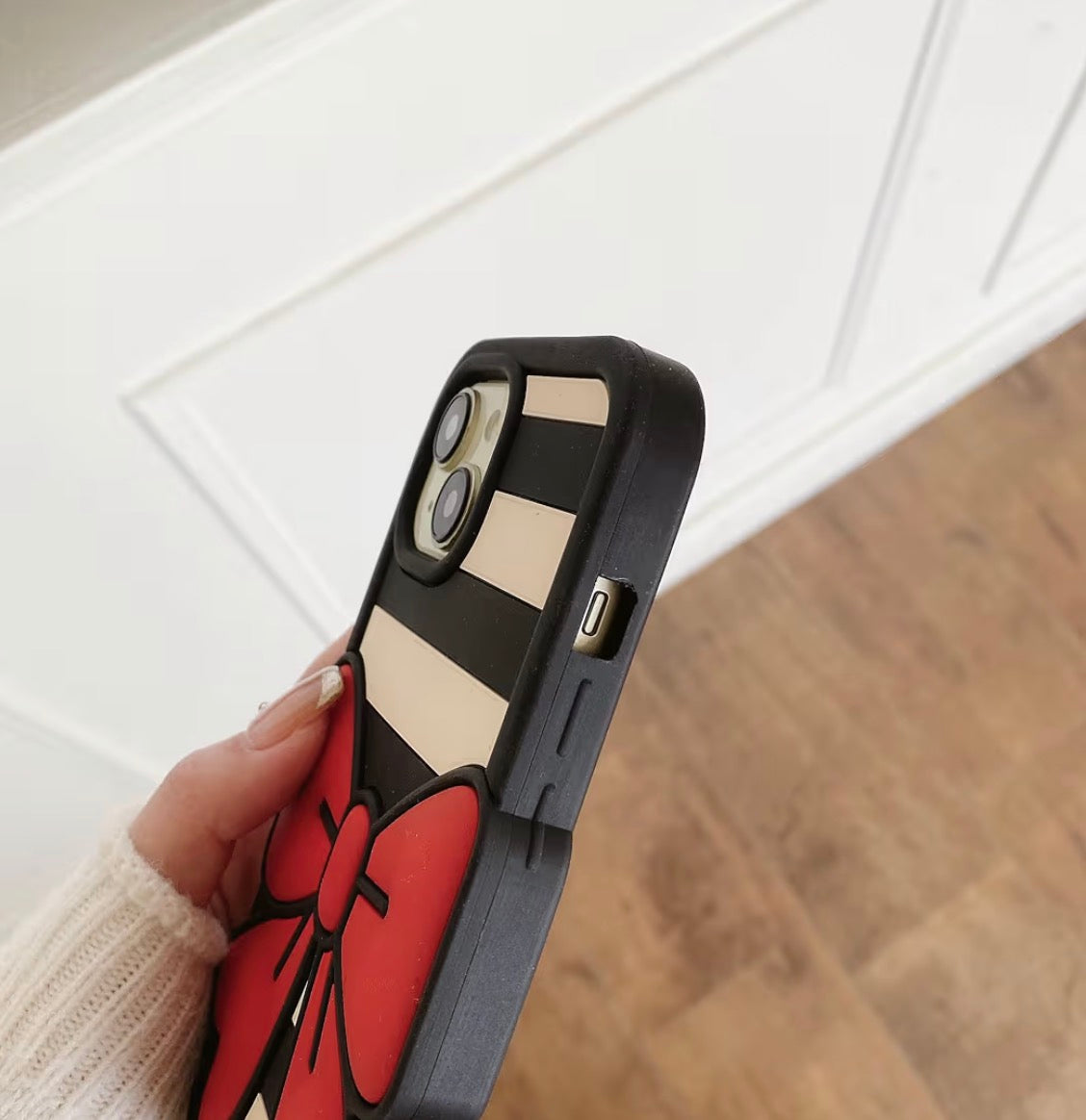 Red Ribbon Case