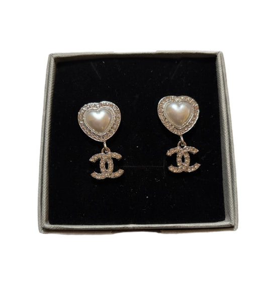 Heart-Drop Chanelly Earrings