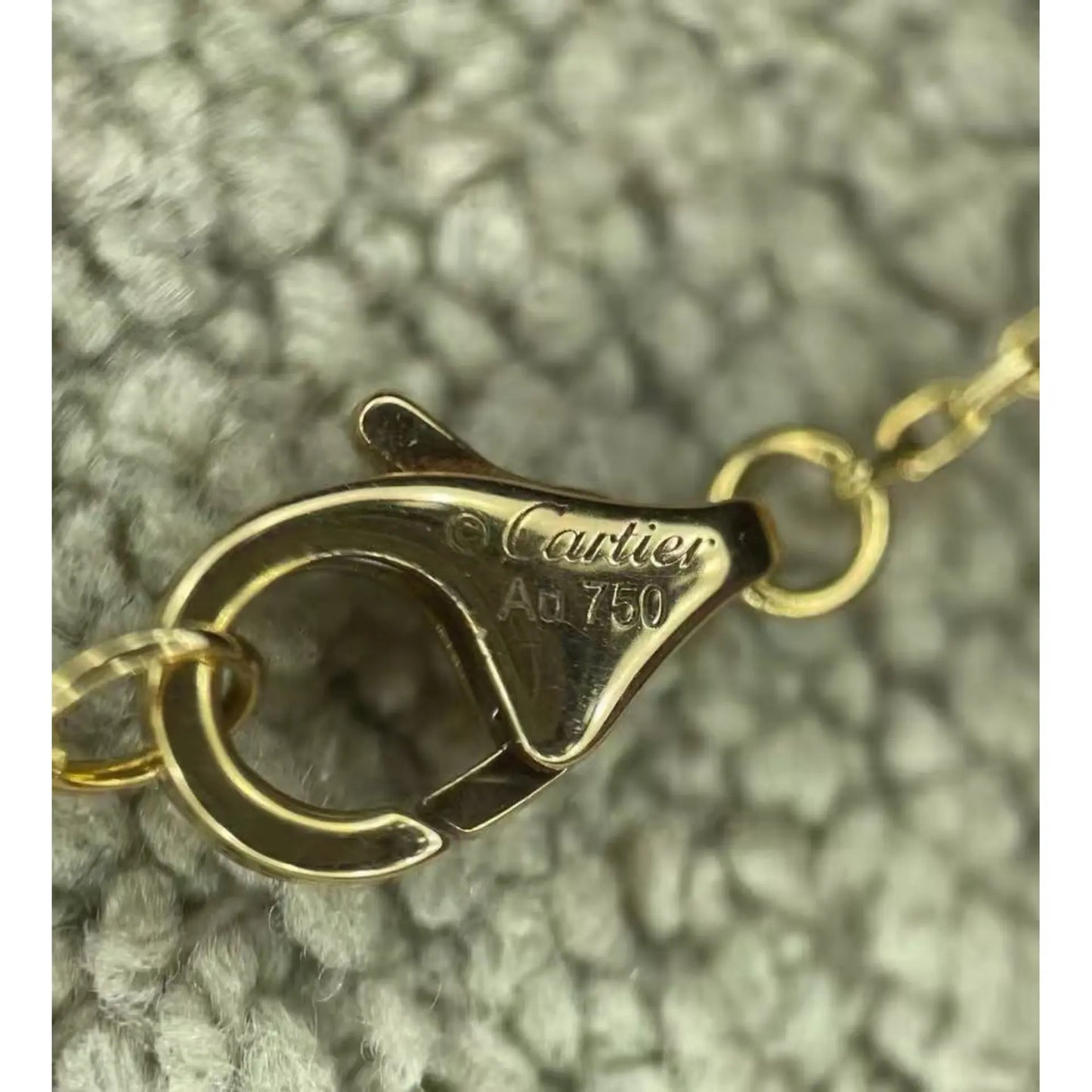 LP necklace