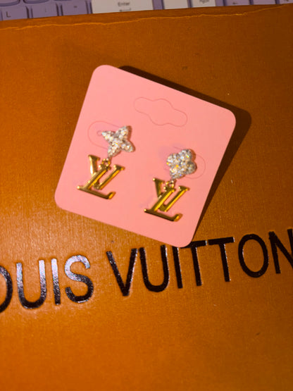Star studded EARRINGS